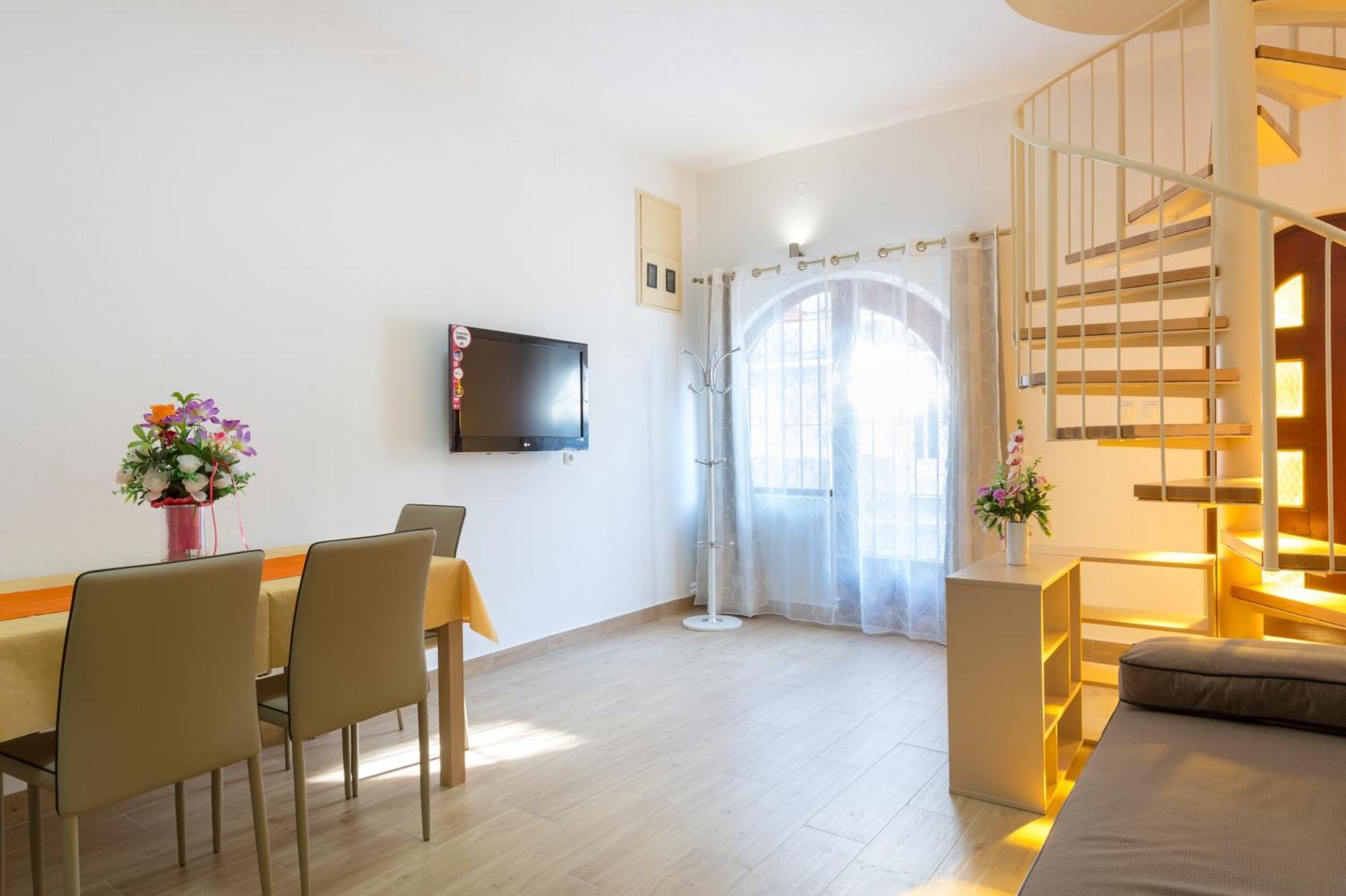 Apartments By The Sea Kastel Stari, Kastela - 15894 Zimmer foto